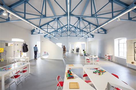 cos'è l'associazione prada bambini|Accademia dei bambini – Fondazione Prada.